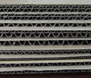 紙（zhǐ）箱隔板